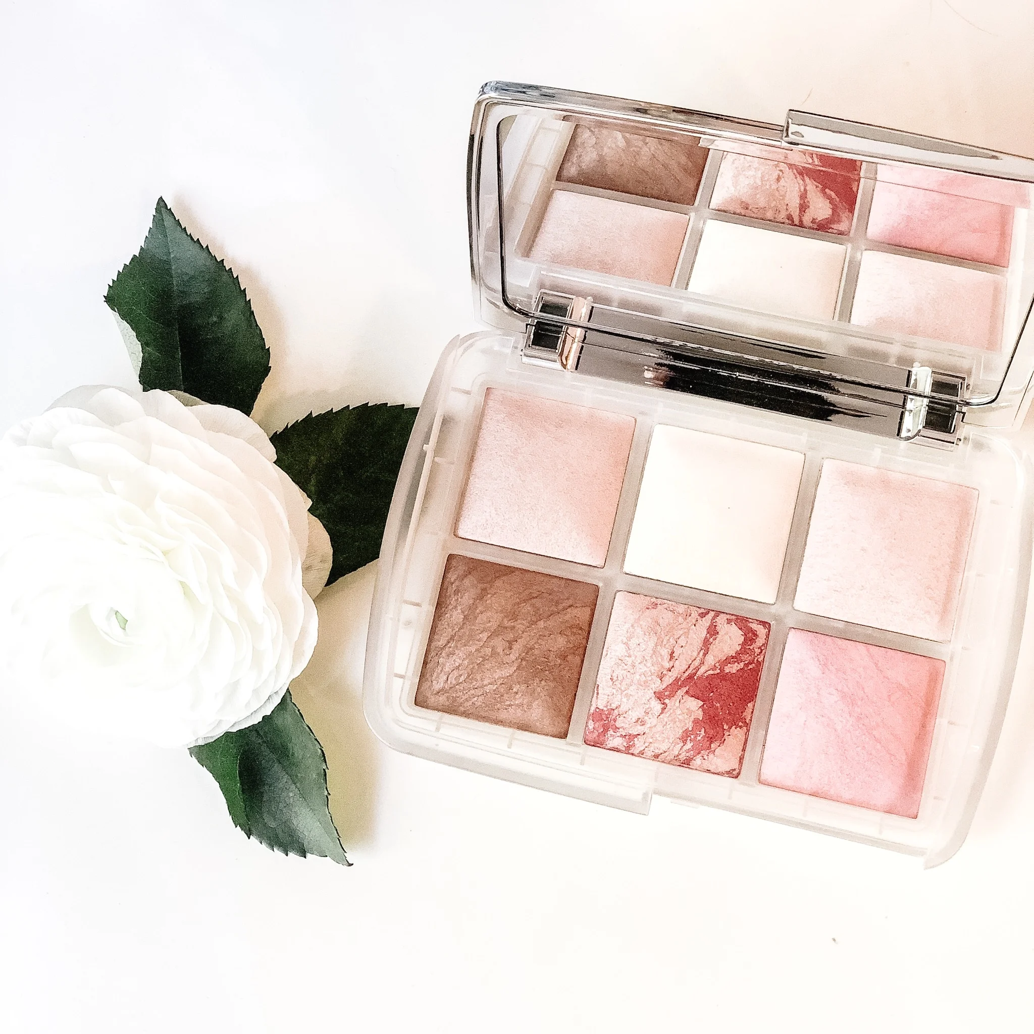 チーク Hourglass Ambient Lighting Edit - Ghost HOURGLASS AMBIENT LIGHTING EDIT GHOST PALETTE REVIEW | MARIA CONTI